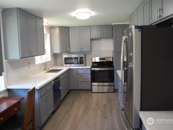 4th image of 9101 109th Street SW