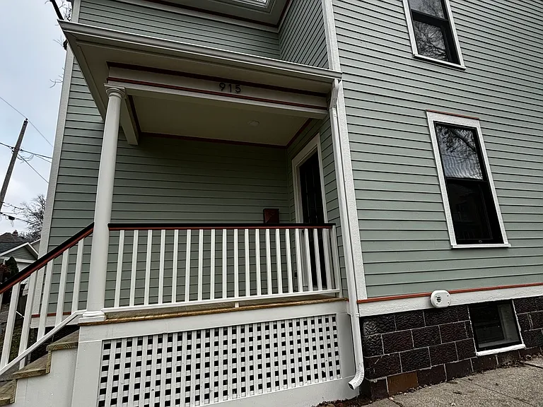 915 Garden St #915 — Photo 3