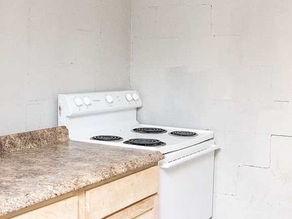 5th image of 435 Montclair Dr Unit B
