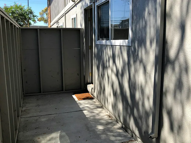 611 San Luisito Way #4 — Photo 13