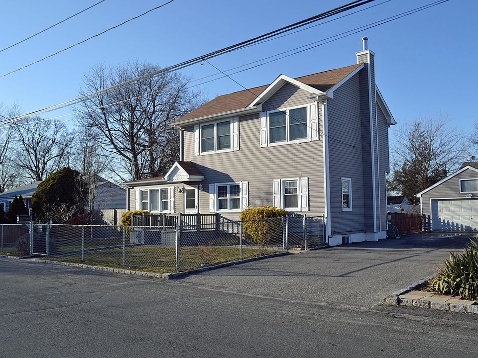 2nd image of 25 Claremont Ave
