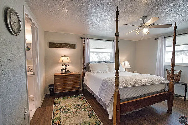 Main Bedroom - Queen Bed