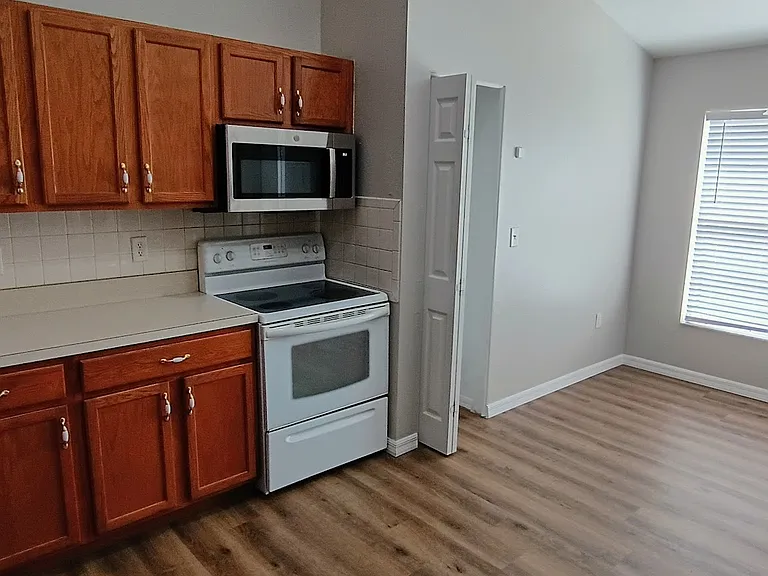 1715 Brookstone Way — Photo 17