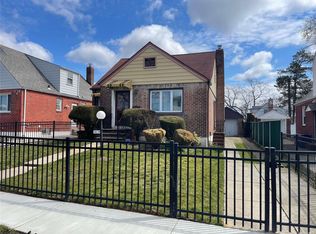13015 218th St, Springfield Gardens, NY 11413