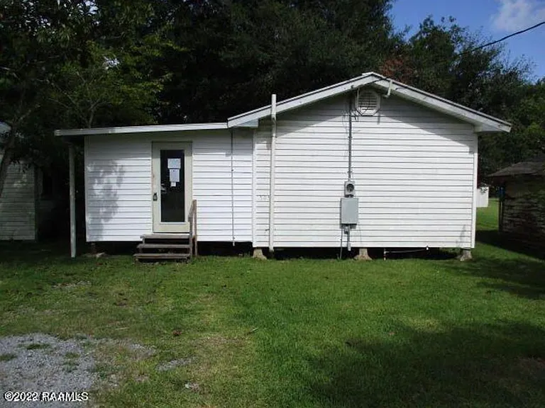 505 Leblanc St — Photo 1