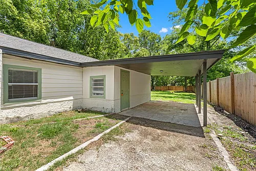 1021 Woodstock Ave Photo 1