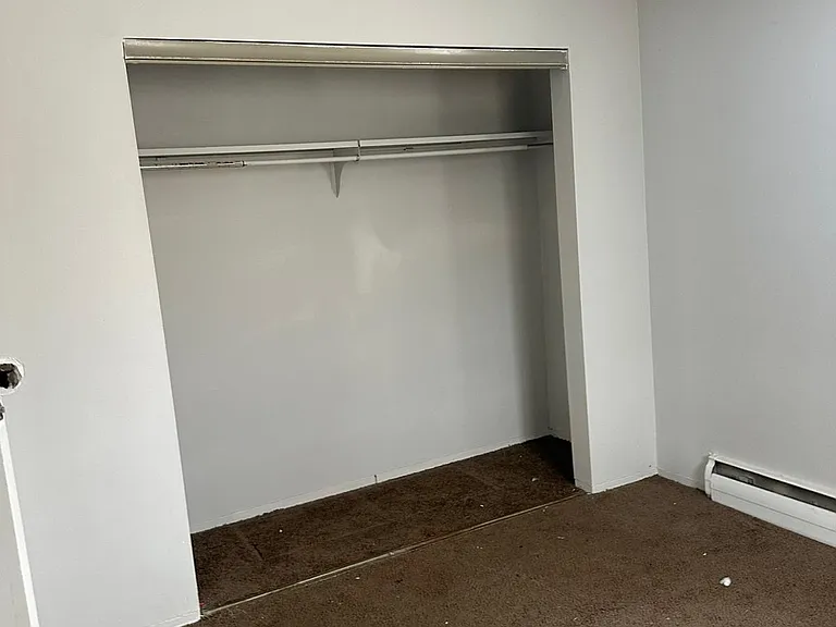 Silverlake Apartments — Photo 3