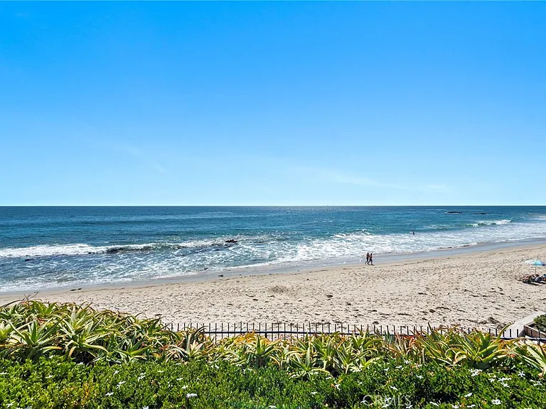 1603 S Coast Hwy #F — Photo 25