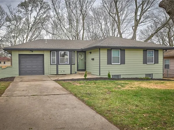 8605 Elm Ave, Raytown, MO 64138