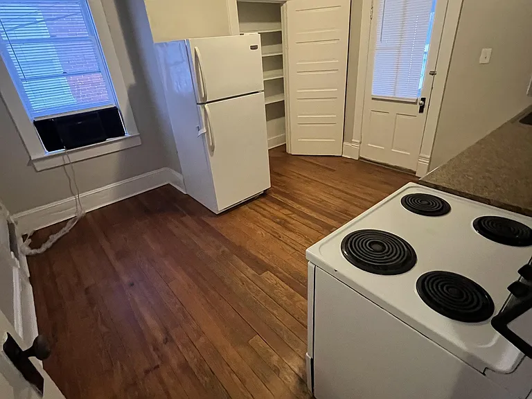 502 N Loudoun St #B — Photo 9