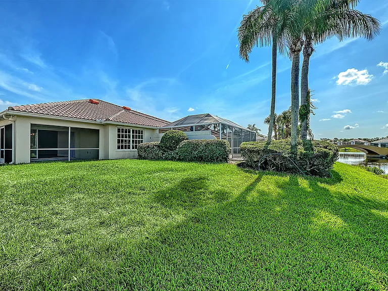 5533 Avellino Pl — Photo 24