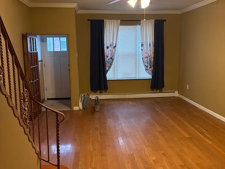 2641 S Beulah St — Photo 2