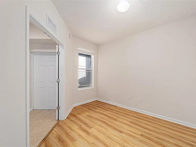 4570 SW 52nd Cir #107 — Photo 30
