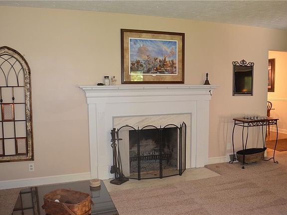 4th image of 200 Harmony Hills Dr