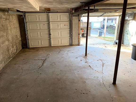 5th image of 1133 Tonawanda Ave