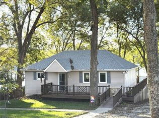 190 Timber Valley Dr, Linn Valley, KS 66040