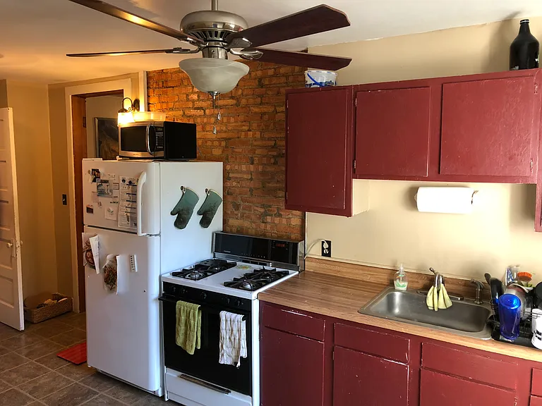 1913 James St #3 — Photo 13