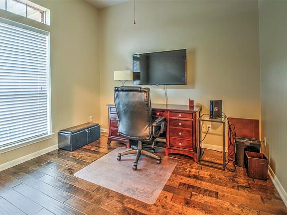 3rd image of 110 Island Breeze Cir