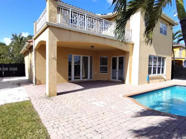 6743 SW 163rd Pl, Miami, FL 33193