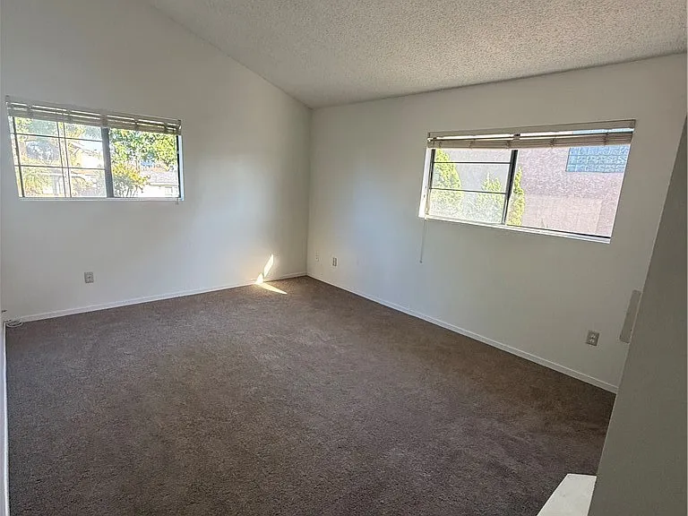 10831 Pine St — Photo 6
