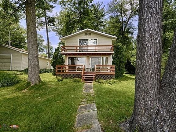 3rd image of 141 S Beechwood Dr