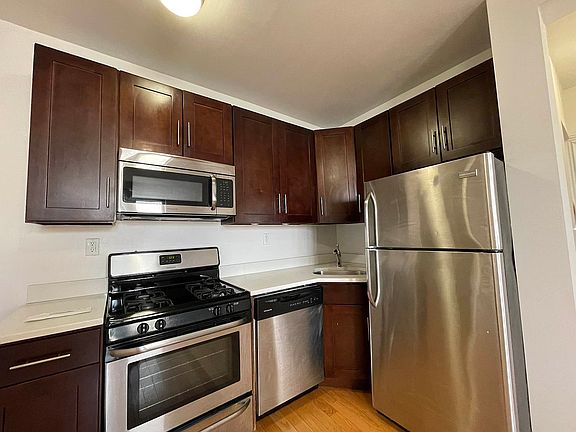 2nd image of 21-81 38th St #25