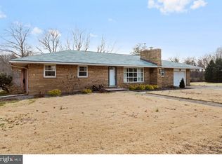 32 Laytons Lake Dr, Carneys Pt, NJ 08069