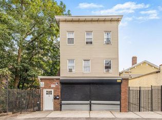 2 Carlisle Pl, Yonkers, NY 10701
