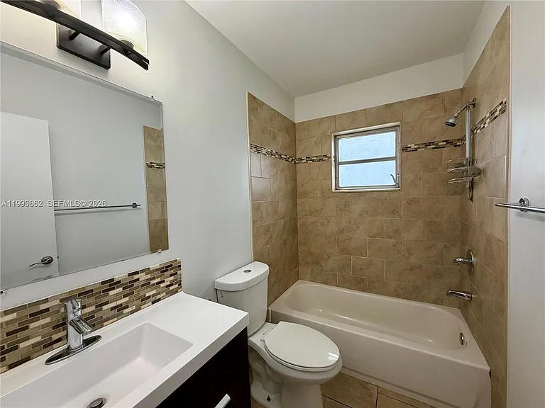 1824 Monroe St #11 — Photo 7