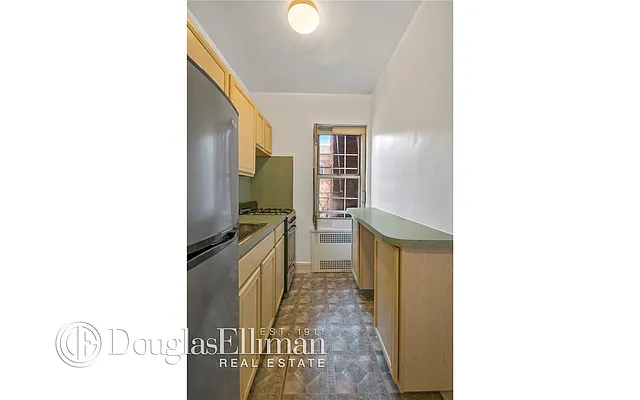 Sold by Douglas Elliman | media 4