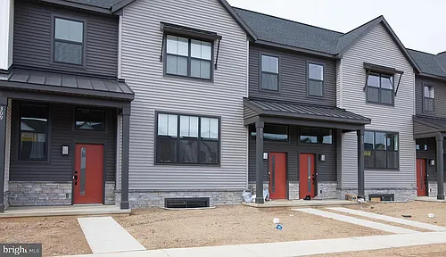 313 Estate Dr Photo 1