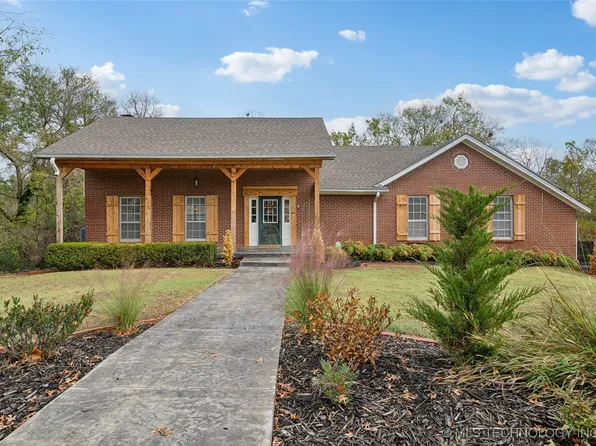 308 Ridgeview Dr, Claremore, OK 74017