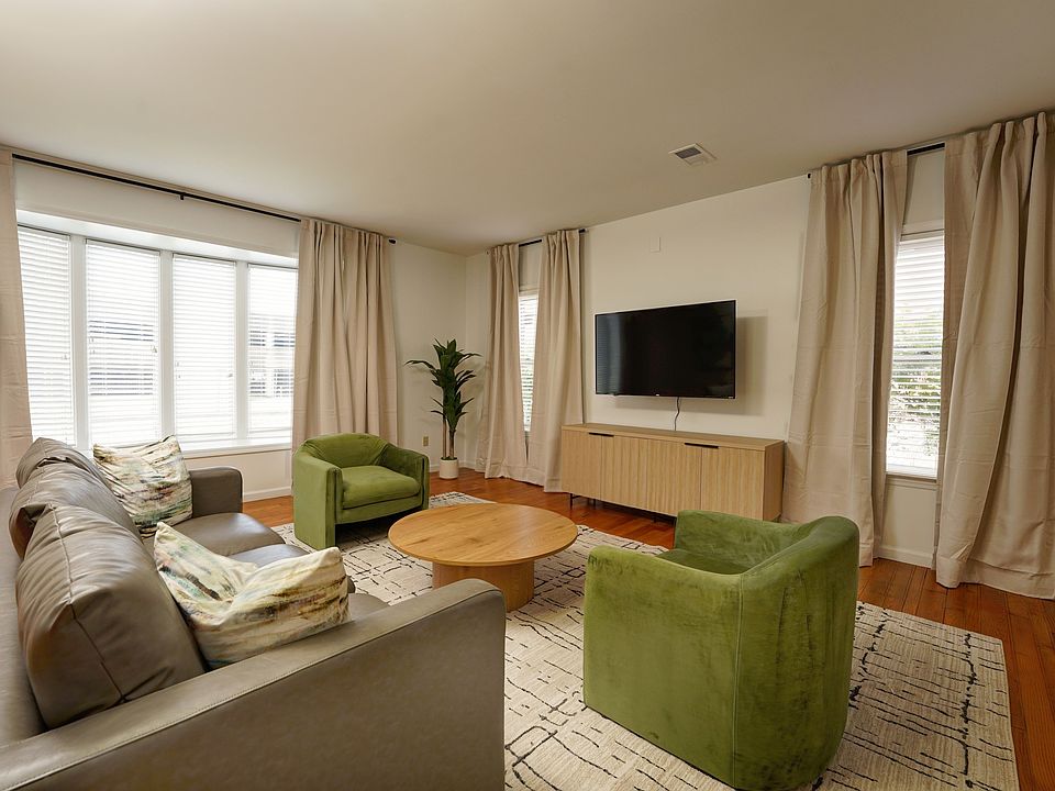 1st image of 312 Washington St E #312