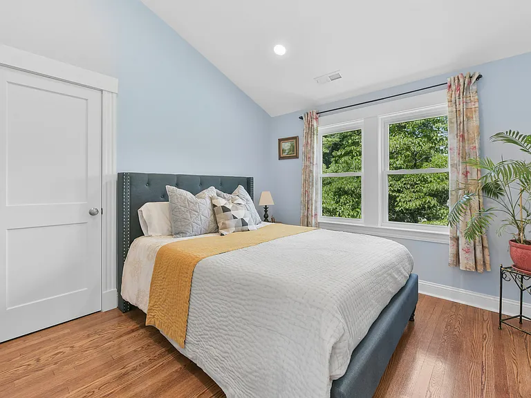 55 McCormack Ave — Photo 14