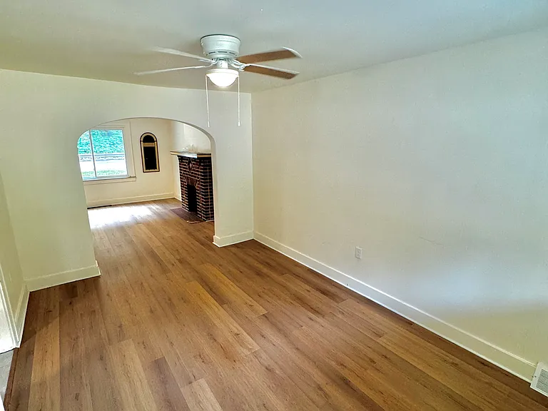2632 Library Rd — Photo 6