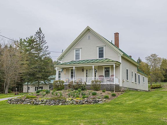 3rd image of 1124 Main Street