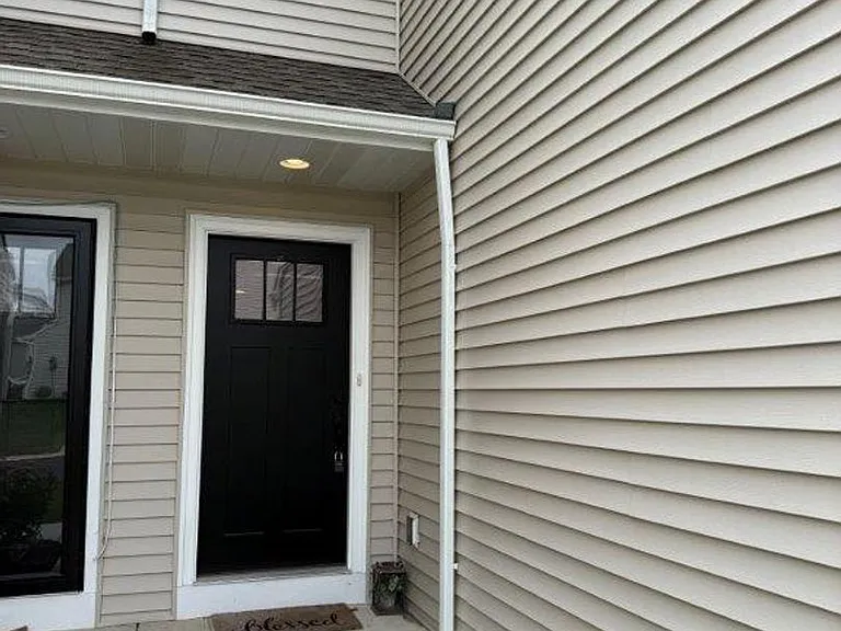 1614 Haralson Dr — Photo 3