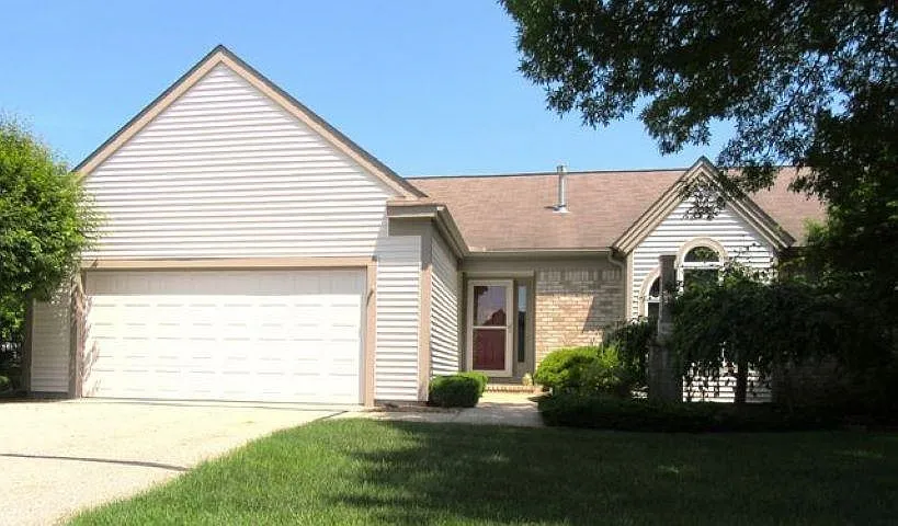 5627 Cortland Cir E photo 1