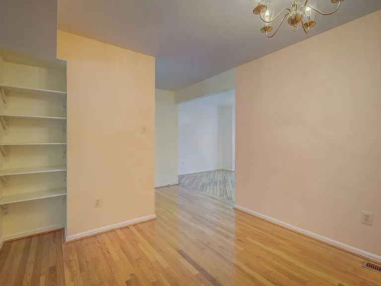 14907 Bradwill Ct — Photo 33