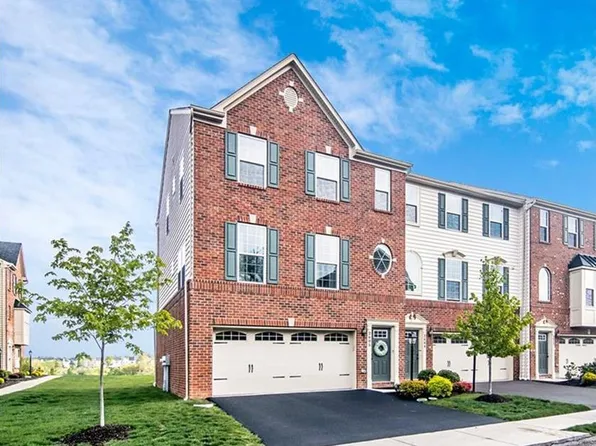 2605 Pointe View Dr, Mars, PA 16046