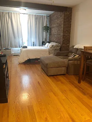 Rented by NY Space Finders Inc. | media 1