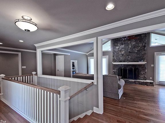 5th image of 300 Lake Hamilton Dr