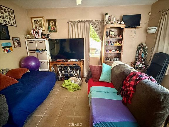 3rd image of 10711 Brockway Ave