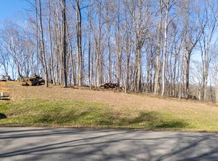 Clifton Ridge Rd, Abingdon, VA 24211