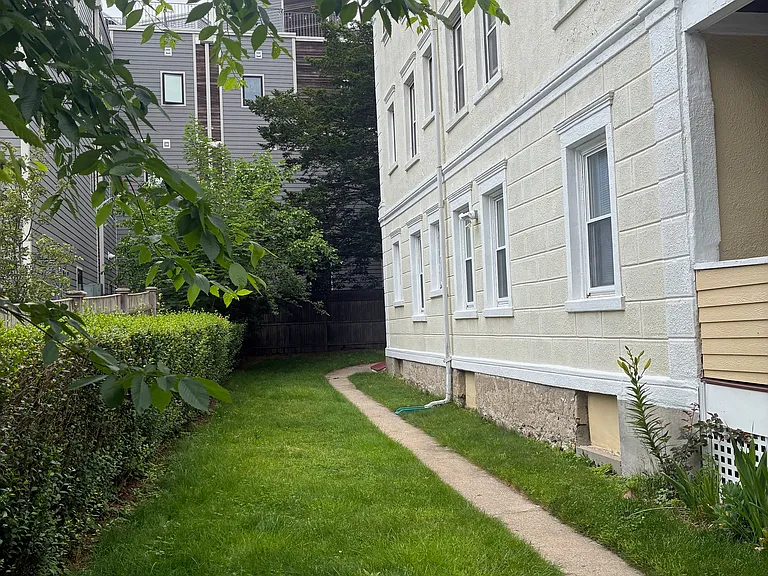 22 Taft Hill Park #2 — Photo 3