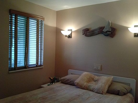 4th image of 601 Edgewater Dr