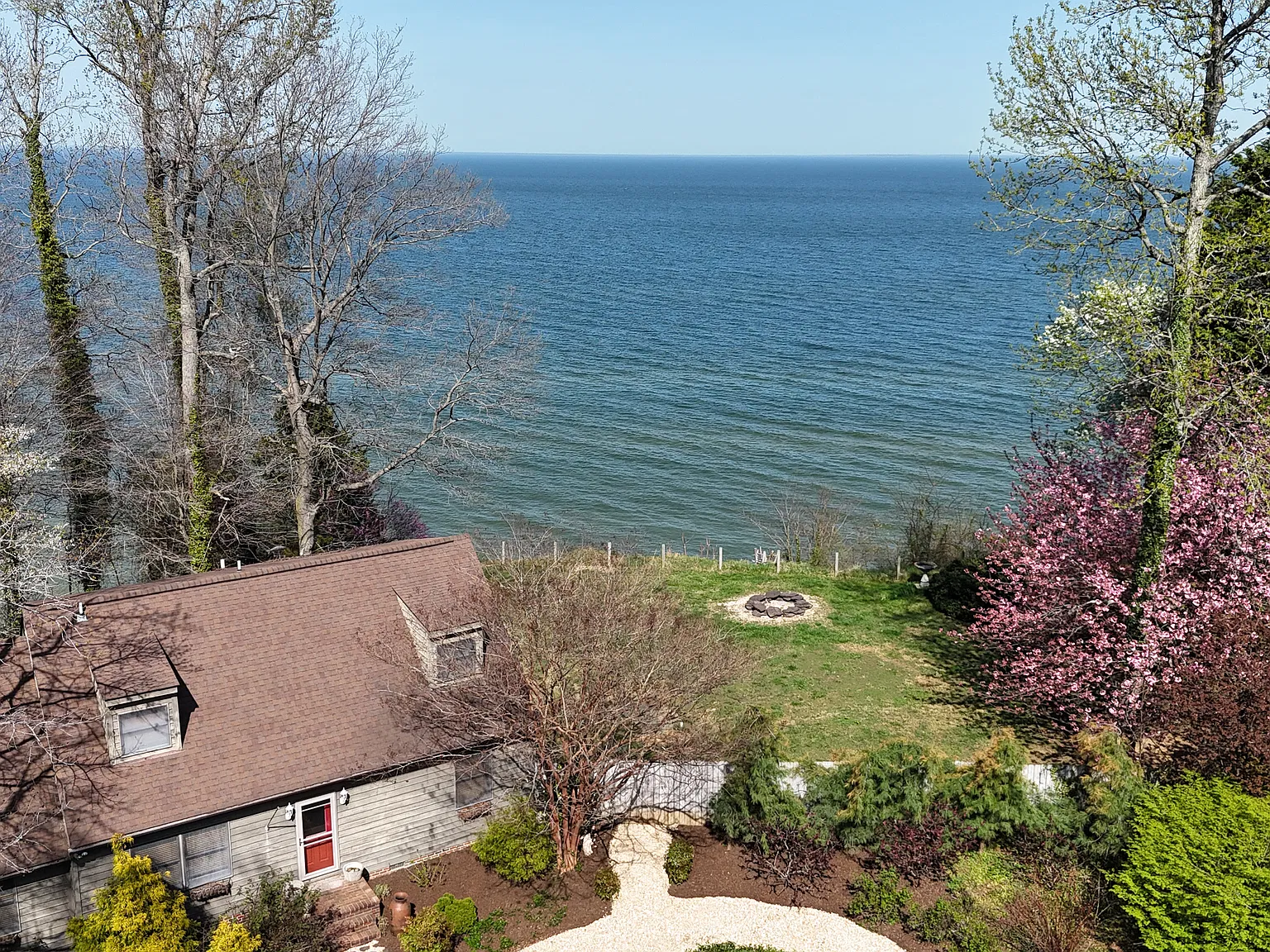 3 bed, 1740 sqft, $3,000 — Photo 2