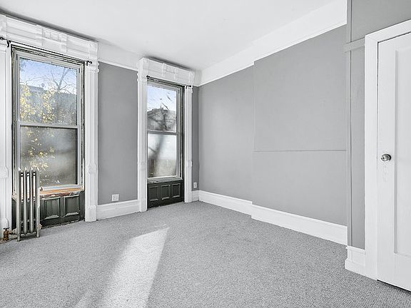 4th image of 188 Hart St #1