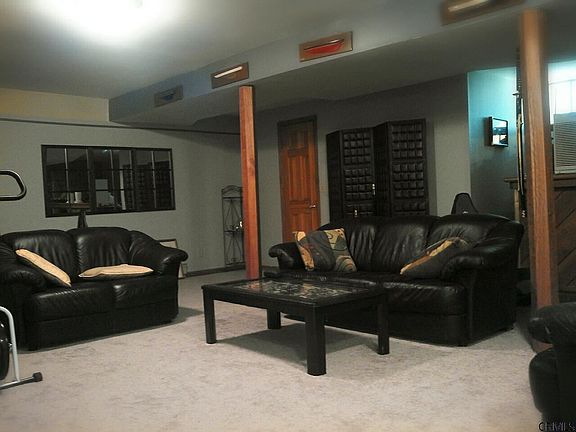 2nd image of 25 Amity Pointe Ct