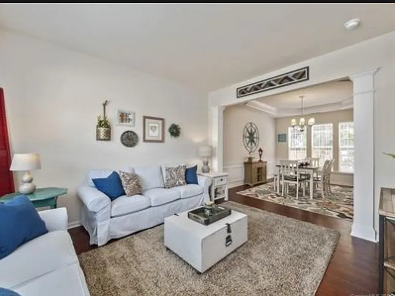 1819 Arbor Vista Dr — Photo 2